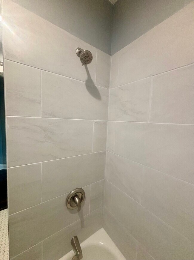 Building Photo - 7019 S Calumet Ave