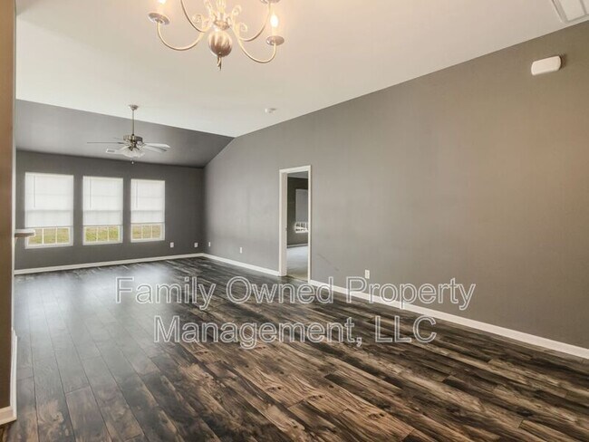 Building Photo - 266 Mayfield Dr
