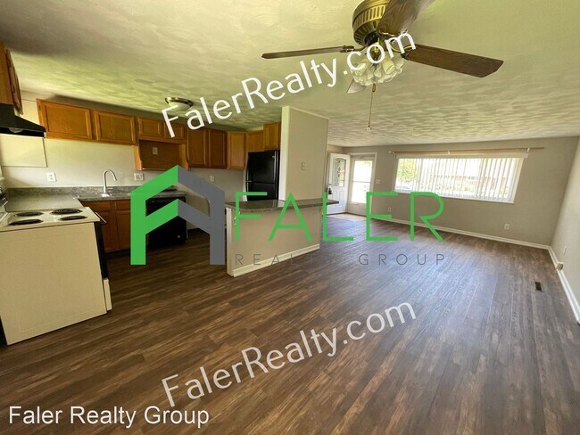 Building Photo - 3 br, 1 bath House - 2226 Adrian Ct.