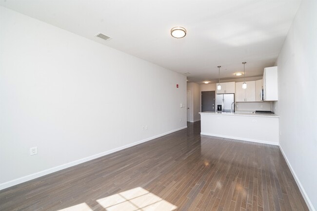 Building Photo - 850 Newark Ave