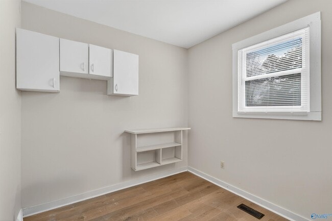 Building Photo - 1601 Armstrong St NW