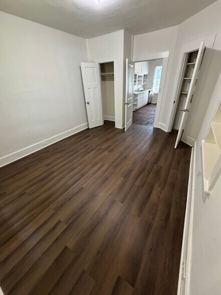 Bedroom - 30 Renfrew Ave