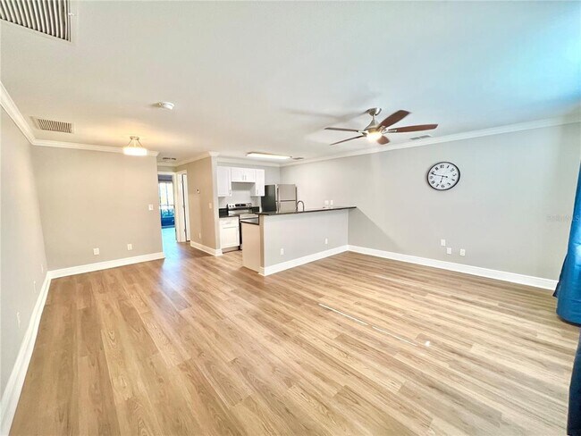 Building Photo - 9105 Tudor Dr