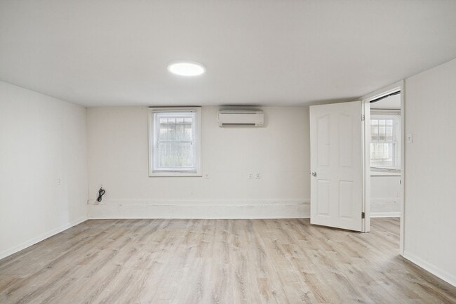 Building Photo - 940 N Carrollton Ave