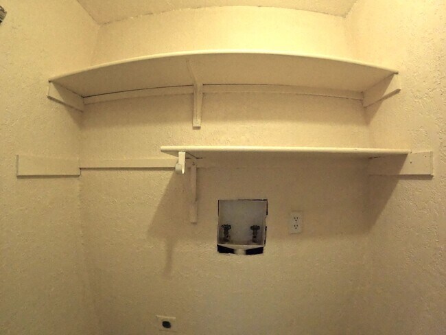 Building Photo - 2968 La Mesilla Circle