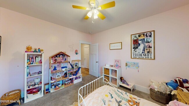 Building Photo - 604 Muscadine Ln
