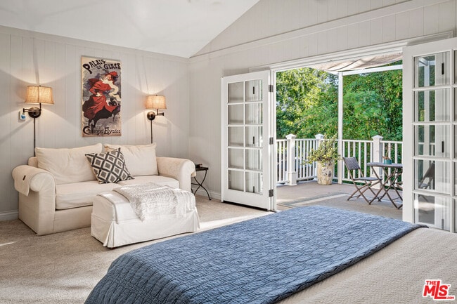 Building Photo - 4537 Agnes Ave