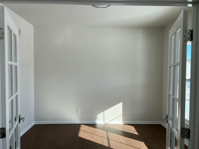 Building Photo - 27106 Gallop Wy