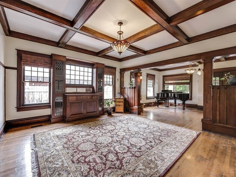 Building Photo - 161 S 1100 E