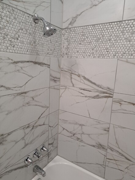 Tile surround - 303 E Lincoln Ave