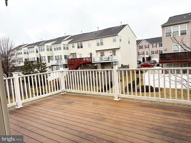 Building Photo - 927 Tipton Rd