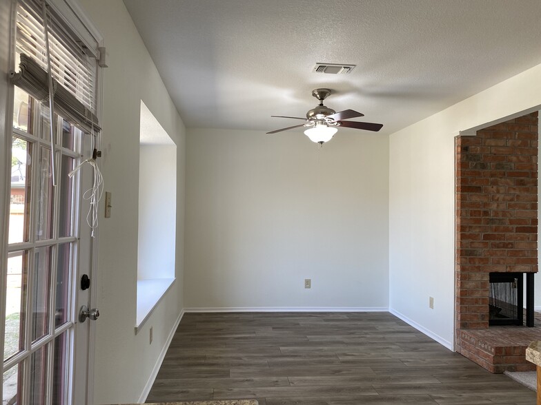 Dinning Room - 2429 Majestic Dr