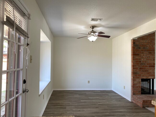 Dinning Room - 2429 Majestic Dr
