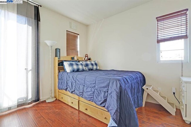 Building Photo - 5077 Rashelle Way