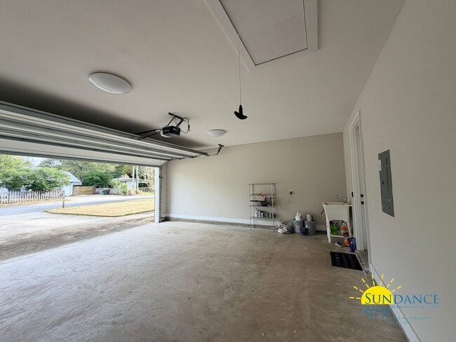 Building Photo - Elegant 4-Bedroom Home in Elliot Point with multiple neighborhood parks!