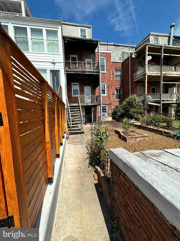 Building Photo - 1748 Lamont St NW