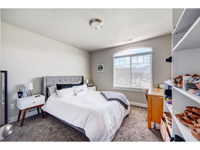 Building Photo - 718 S 1840 W