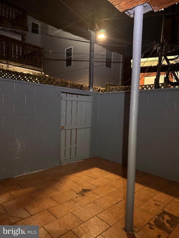 Building Photo - 1338 S Hicks St