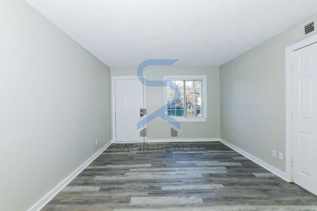 Building Photo - PRE-LEASING: Newly Updated All-Electric 2BR/1.5BA in Campbelton Rd
