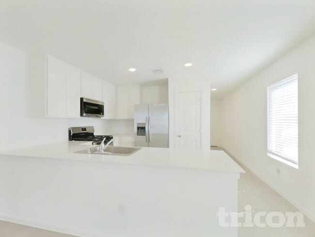 Building Photo - 13035 Shells Ln