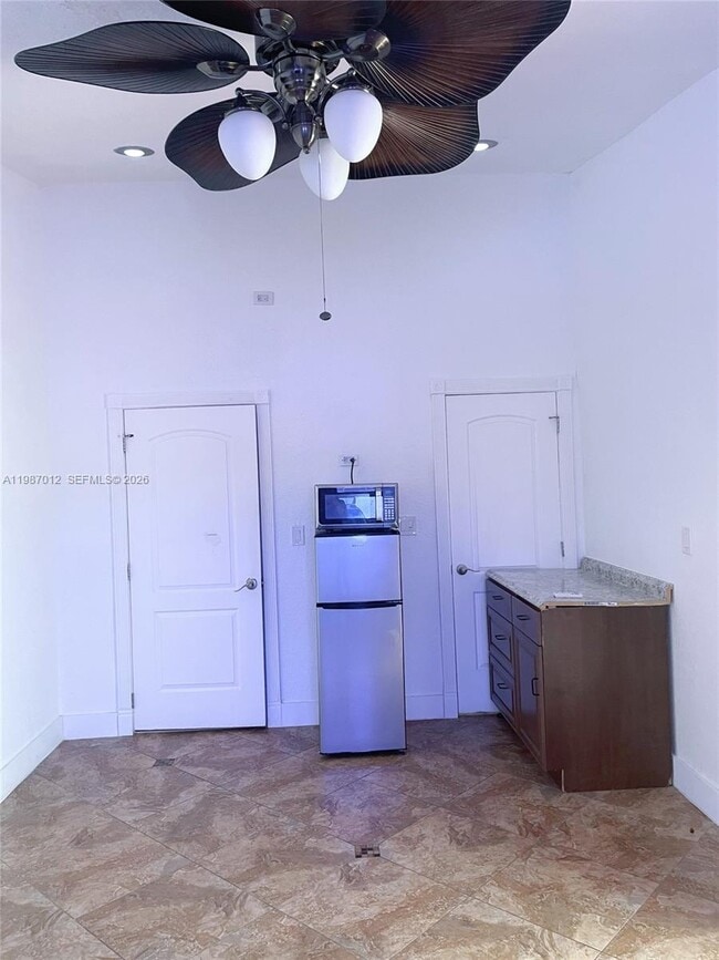 Building Photo - 3821 W 11th Ct