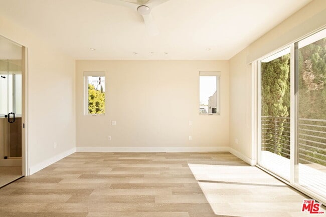 Building Photo - 2325 27th St