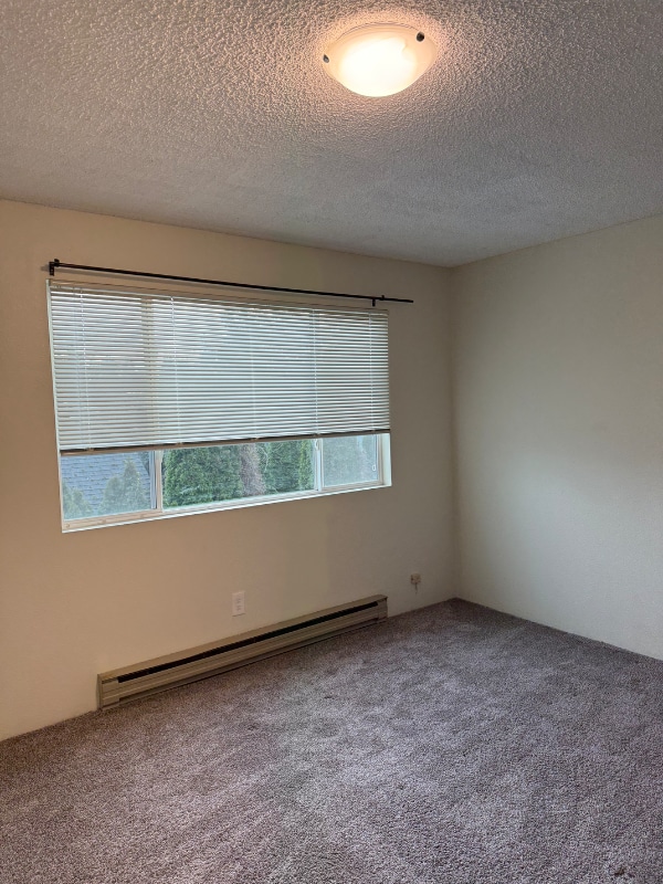 Building Photo - 8858 Interlake Ave N