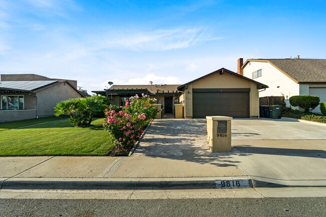 Primary Photo - 9816 Costa Lago St