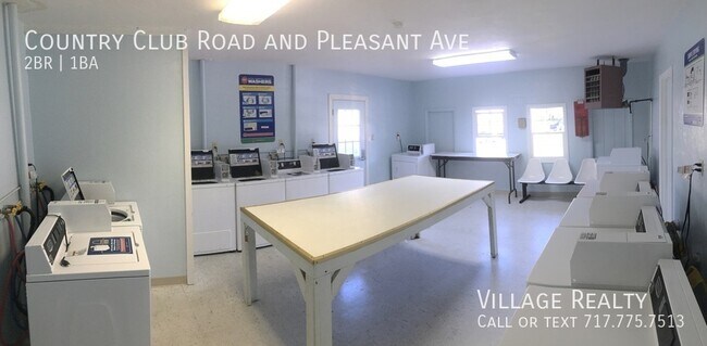 Building Photo - 605 Country Club Rd