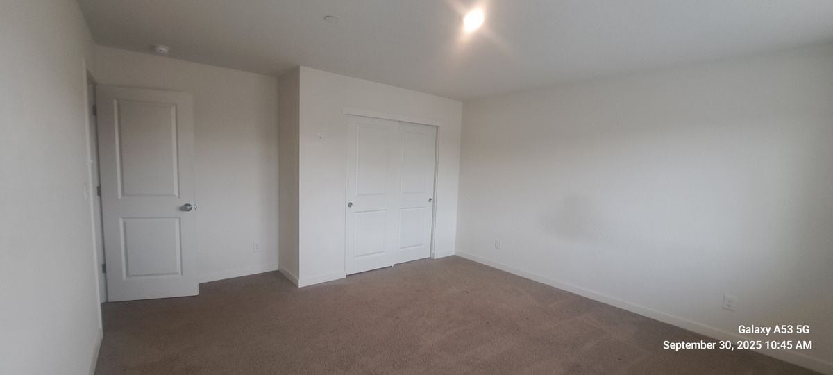 Building Photo - 667 Jefferson St