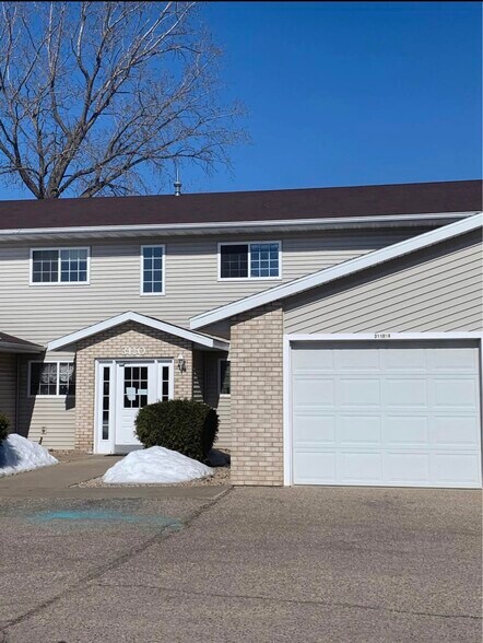 Building Photo - 3116 Wilson Ave