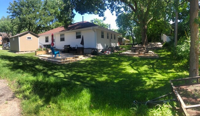 Building Photo - 506 Sunnyside Ln
