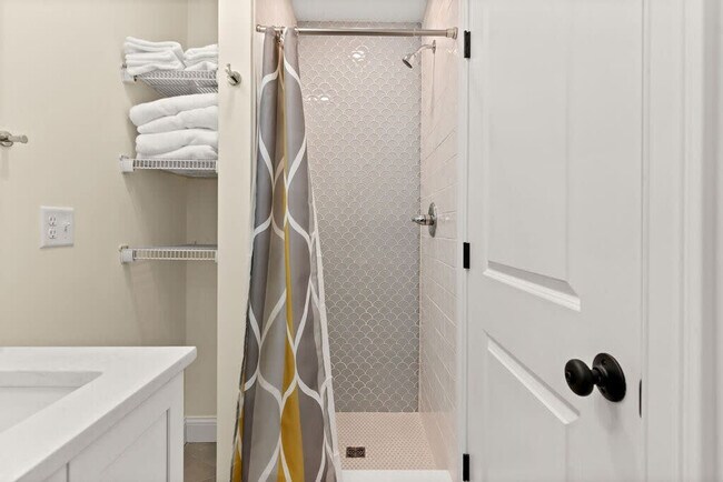 Building Photo - 74 Island Path