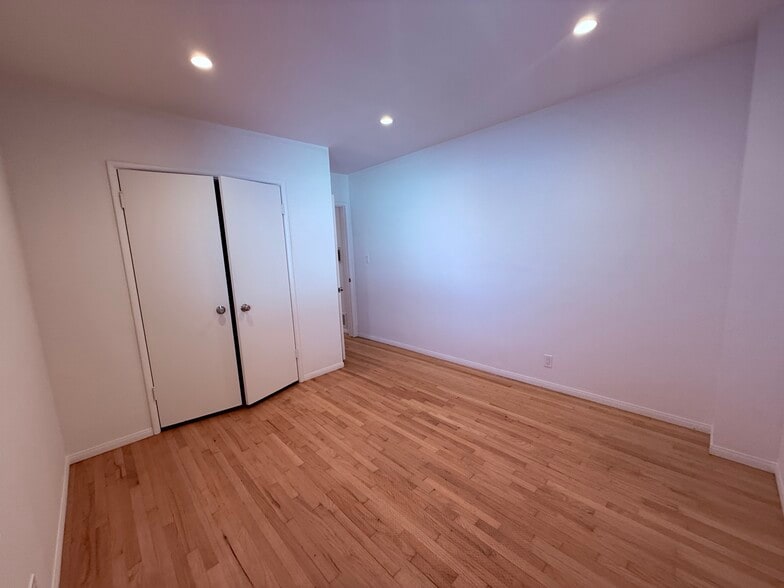 Bed #2 or Office space - 811 S Catalina Ave