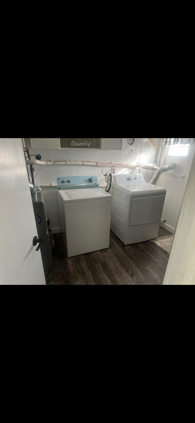 Washer and dryer - 928 43rd Ave