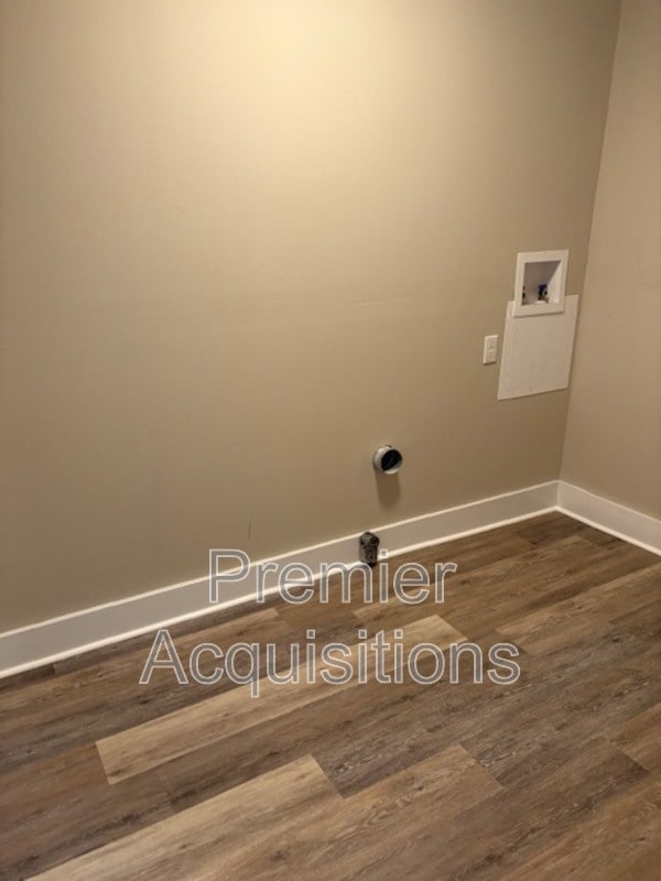 Building Photo - 404 E 8th St