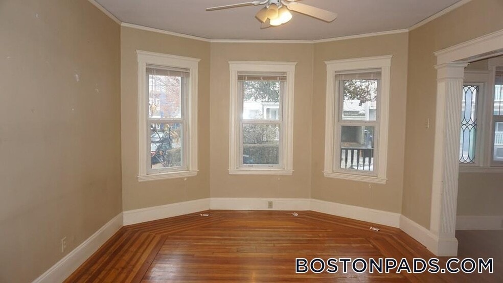 Building Photo - 121 Lowell St