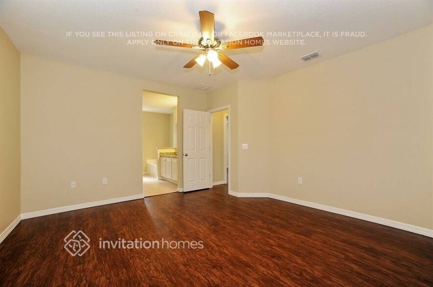 Building Photo - 2071 Kabat Ave