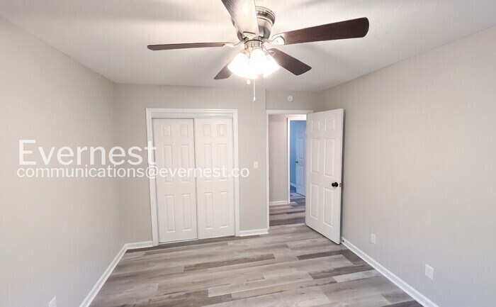 Building Photo - 3332 Roadrunner Trail