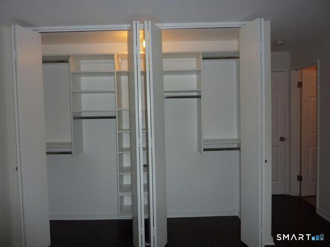 Building Photo - 62 Heritage Hill Rd