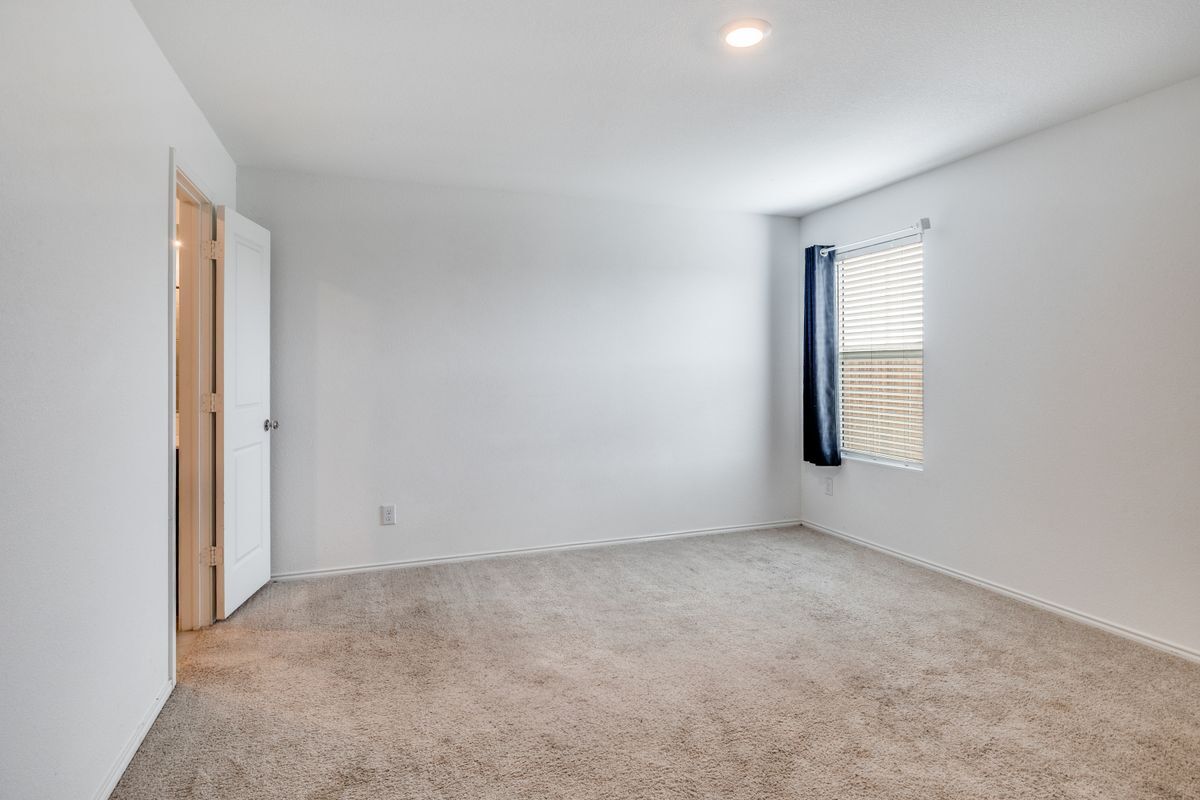 Building Photo - 5421 Rockrose Ln