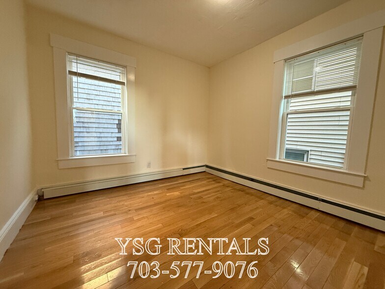 Building Photo - 34 Calumet St