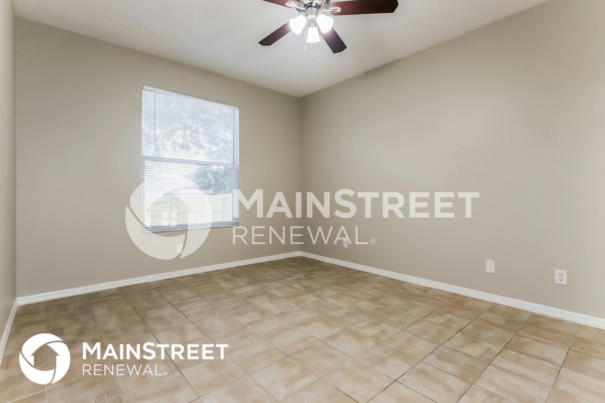 Building Photo - 918 Grand Canyon Dr