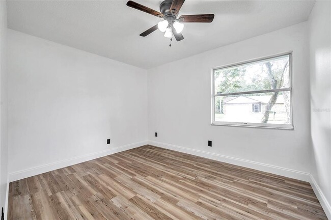 Building Photo - 1520 Windmill Pointe Rd