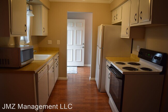Building Photo - 3 br, 1.5 bath House - 24317 Bashian Dr Un...