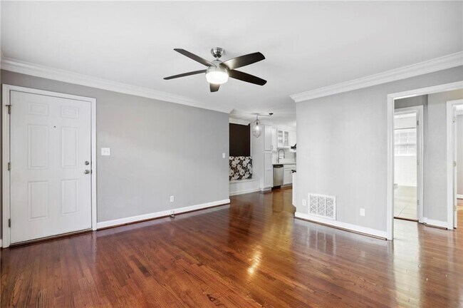 Building Photo - 885 Briarcliff Rd NE