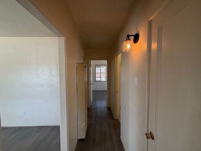 Building Photo - 2 Bedroom Single Story Home Available Near San Mateo Blvd NE & Constitution Ave NE!