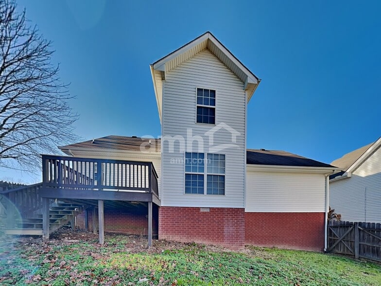 Building Photo - 280 Iris Dr