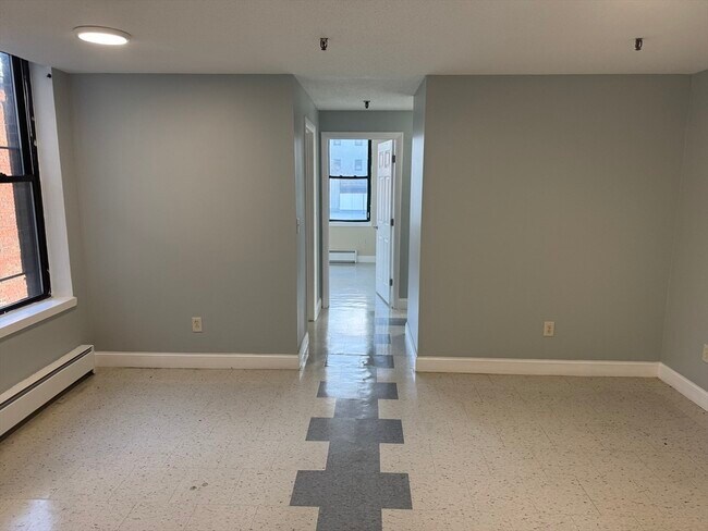 Building Photo - 46 Amesbury St