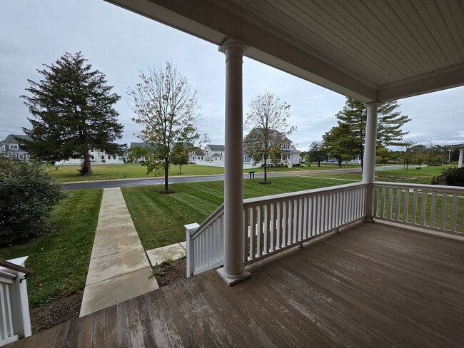 Building Photo - 1306 Officers Row